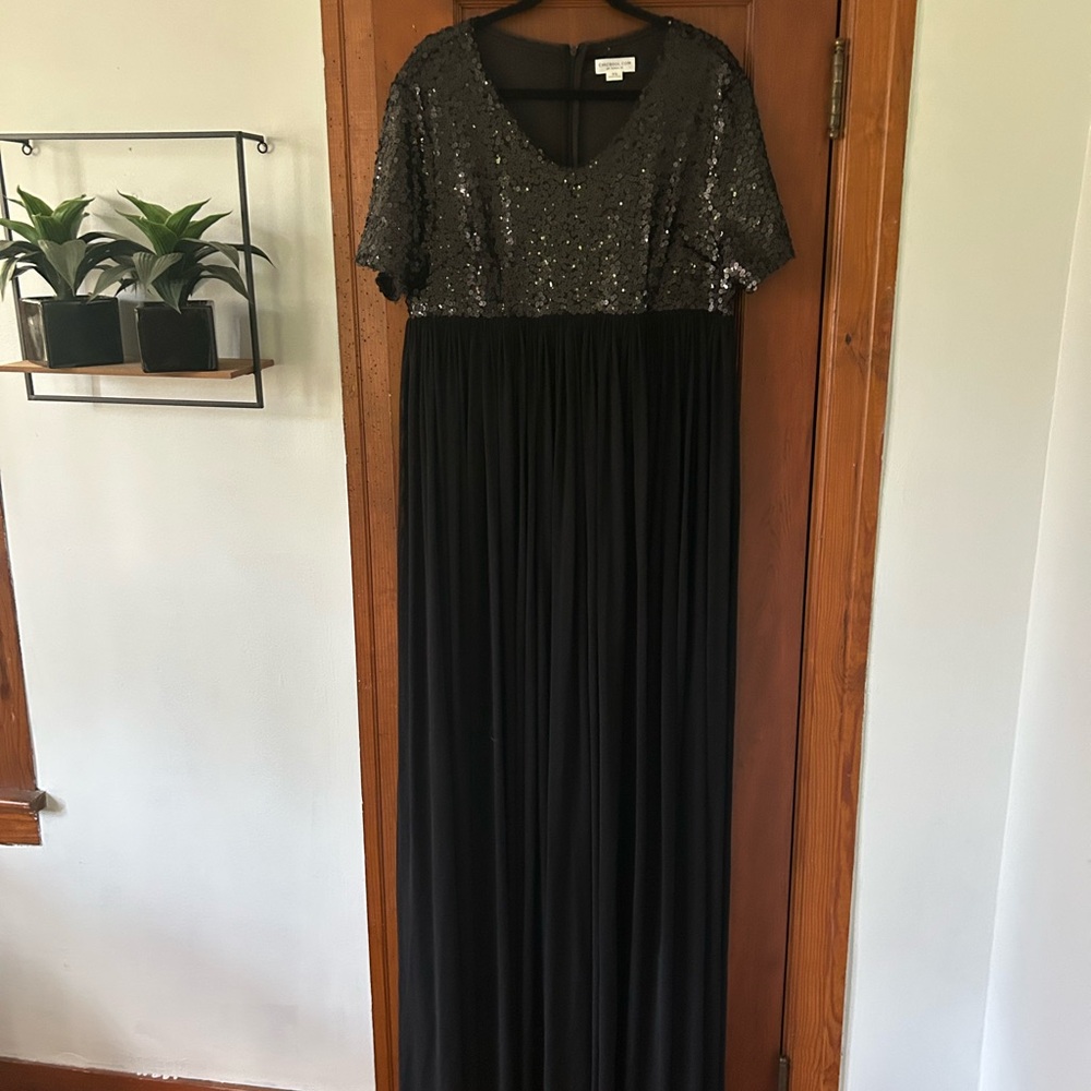 Chic Soul Black Sequin Pleated Gown